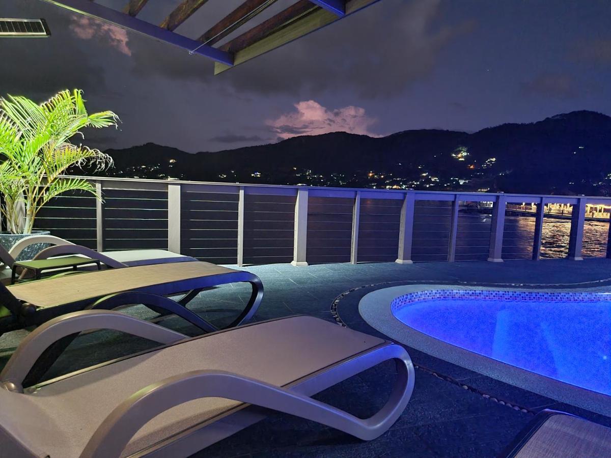 Drake Seaside Studio Apartments Bel Ombre Luaran gambar