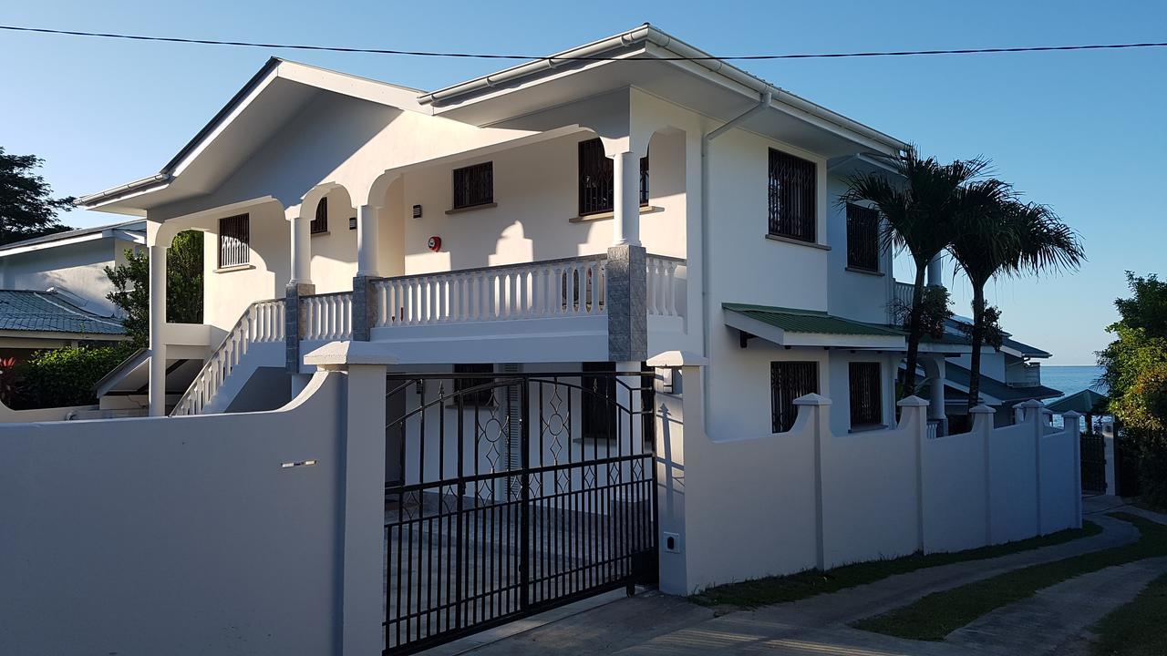 Drake Seaside Studio Apartments Bel Ombre Luaran gambar