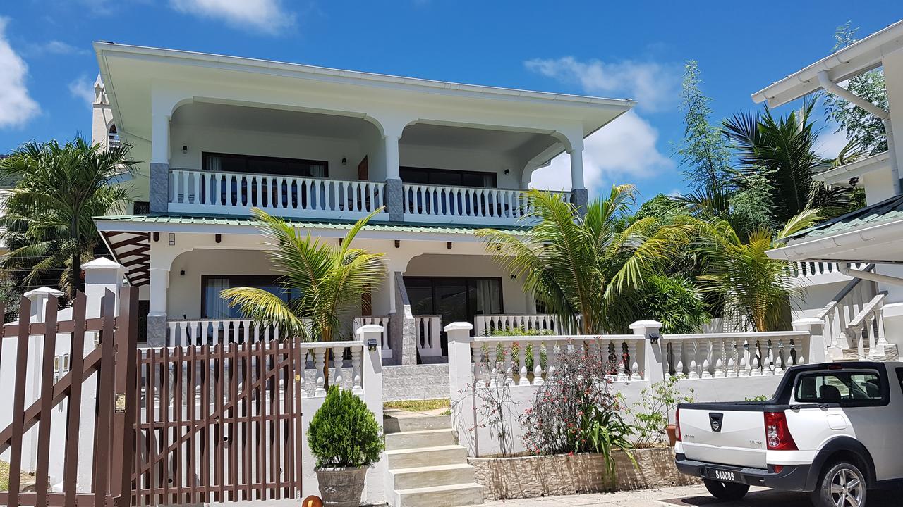 Drake Seaside Studio Apartments Bel Ombre Luaran gambar