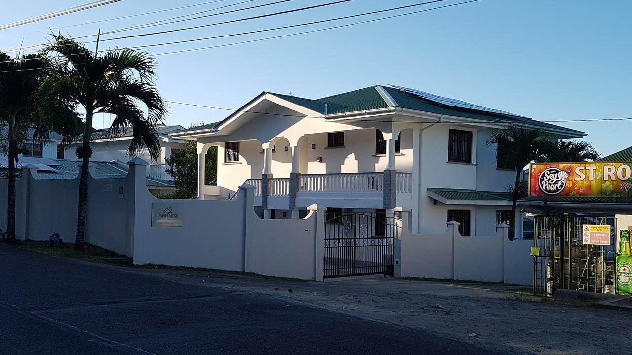 Drake Seaside Studio Apartments Bel Ombre Luaran gambar