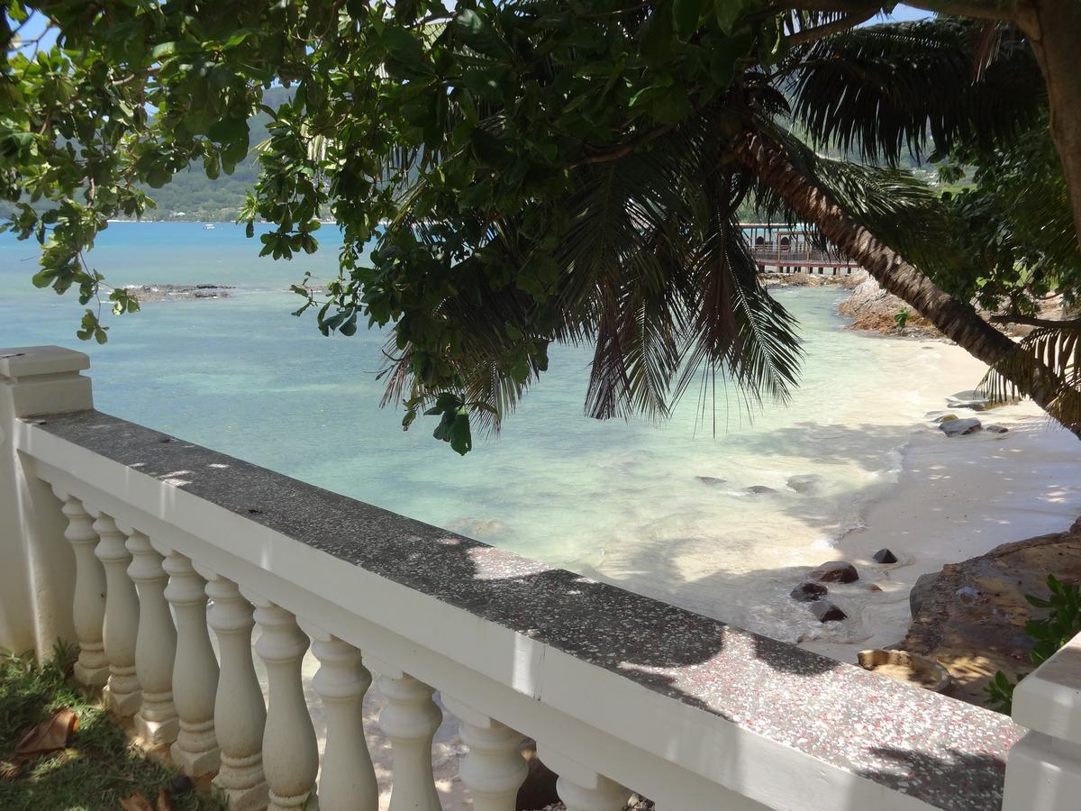Drake Seaside Studio Apartments Bel Ombre Luaran gambar